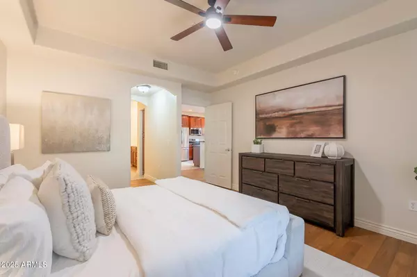 Phoenix, AZ 85054,5450 E DEER VALLEY Drive #1208