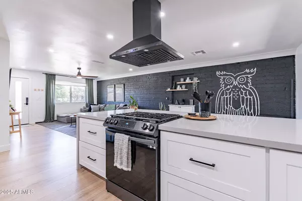 Chandler, AZ 85225,380 W shannon Street