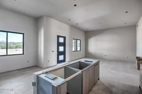 New River, AZ 85087,441 W ROUGHRIDER Road