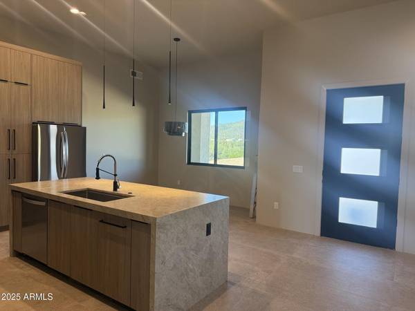 New River, AZ 85087,441 W ROUGHRIDER Road