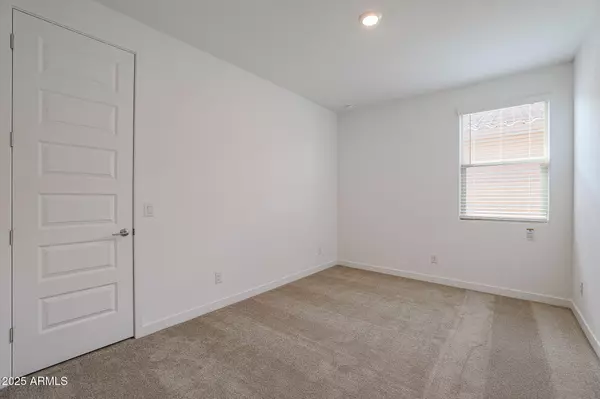 Tolleson, AZ 85353,9327 W ATLANTIS Way