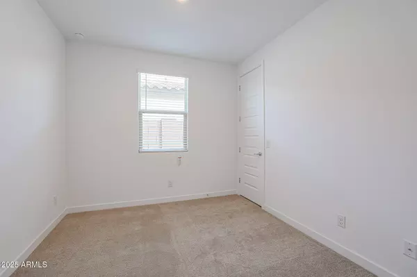 Tolleson, AZ 85353,9327 W ATLANTIS Way