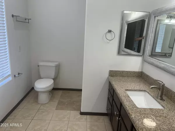 Avondale, AZ 85323,206 E LAWRENCE Boulevard #124