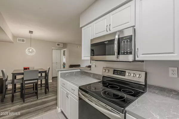 Scottsdale, AZ 85250,5995 N 78TH Street #2082