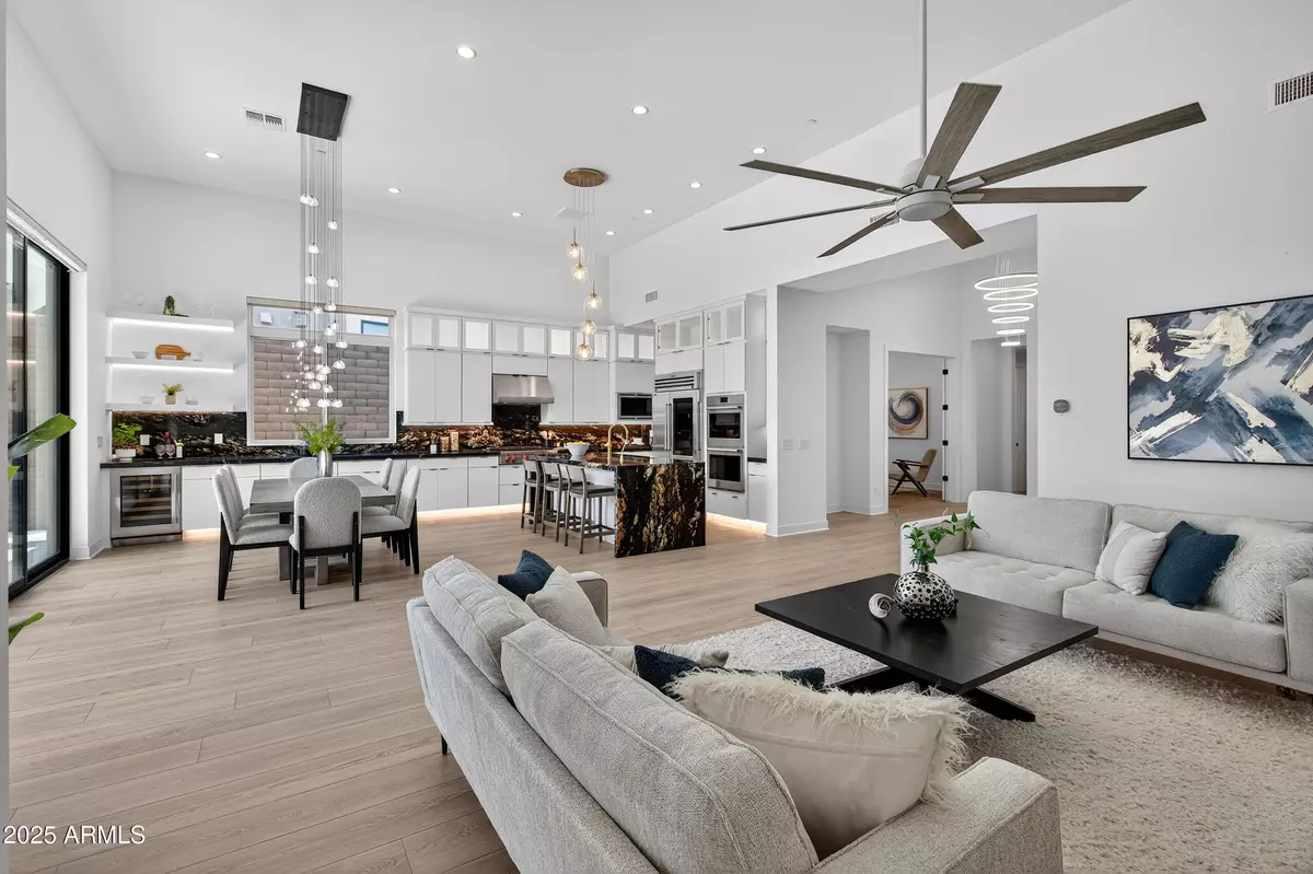 Fountain Hills, AZ 85268,14141 E HIGHLAND Avenue