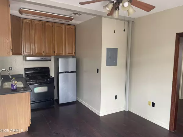 Phoenix, AZ 85007,1214 W ROOSEVELT Street #1