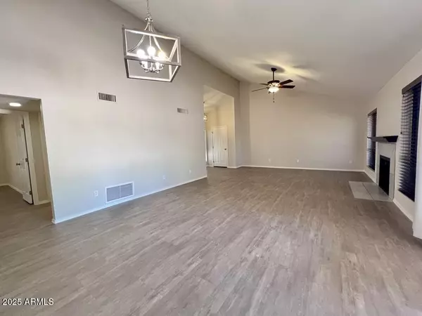 Tempe, AZ 85283,1716 E REDFIELD Road
