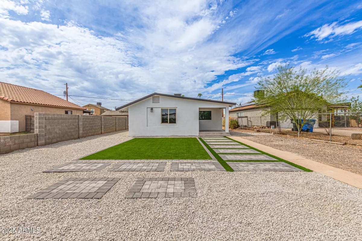 Phoenix, AZ 85040,4010 S 24TH Place