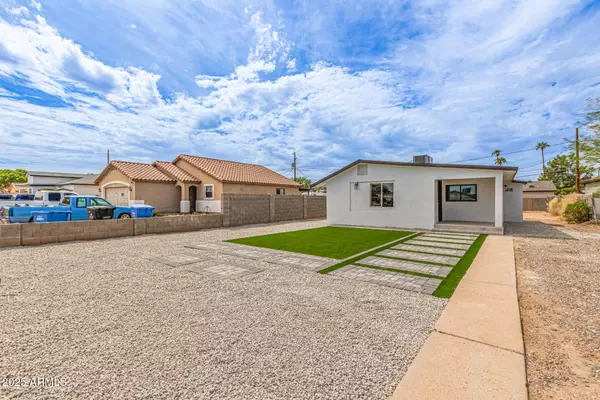 Phoenix, AZ 85040,4010 S 24TH Place