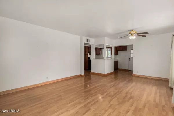 Phoenix, AZ 85014,1101 E OREGON Avenue