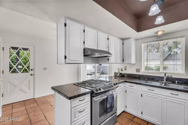 Phoenix, AZ 85021,1515 W PALMAIRE Avenue