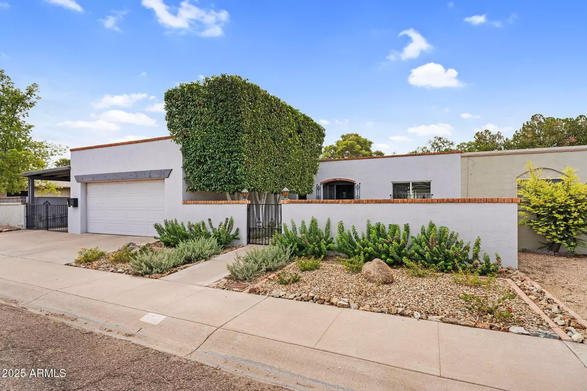 Phoenix, AZ 85021,1515 W PALMAIRE Avenue