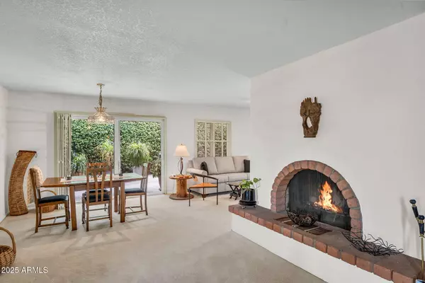 Phoenix, AZ 85021,1515 W PALMAIRE Avenue