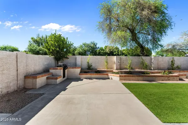 Glendale, AZ 85308,6382 W BLACKHAWK Drive