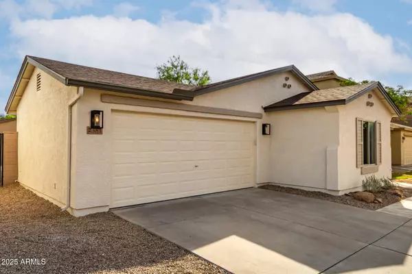 San Tan Valley, AZ 85140,2381 E MEADOW LARK Way