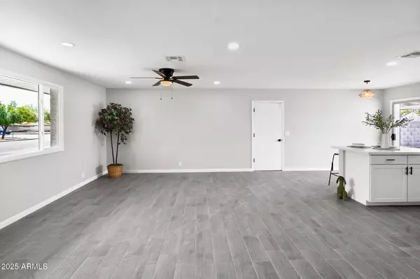 Mesa, AZ 85204,2014 E BAYBERRY Avenue