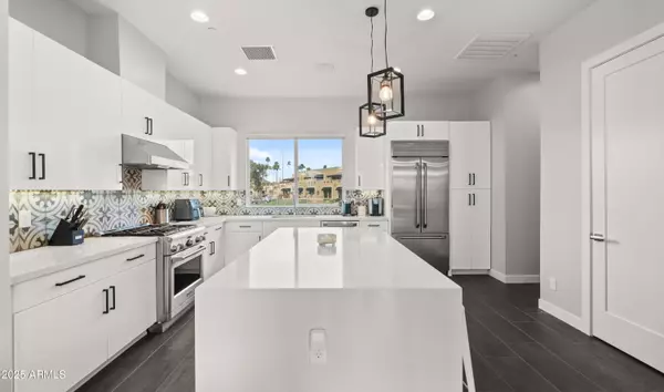 Phoenix, AZ 85020,1717 E MORTEN Avenue #5