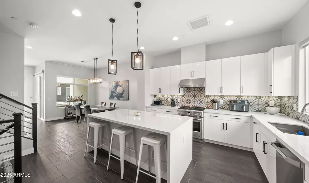 1717 E MORTEN Avenue #5, Phoenix, AZ 85020
