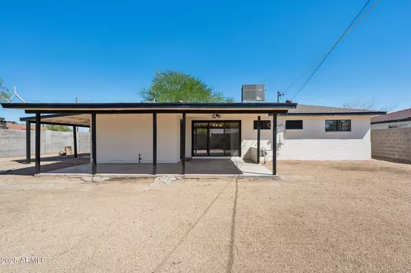 Phoenix, AZ 85015,5812 N 22ND Drive