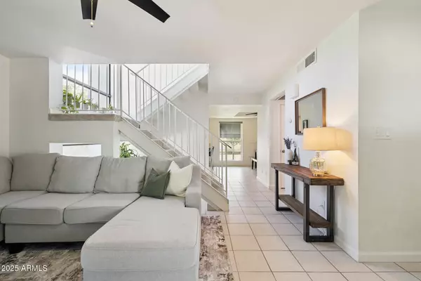 Phoenix, AZ 85013,2 W GEORGIA Avenue #12
