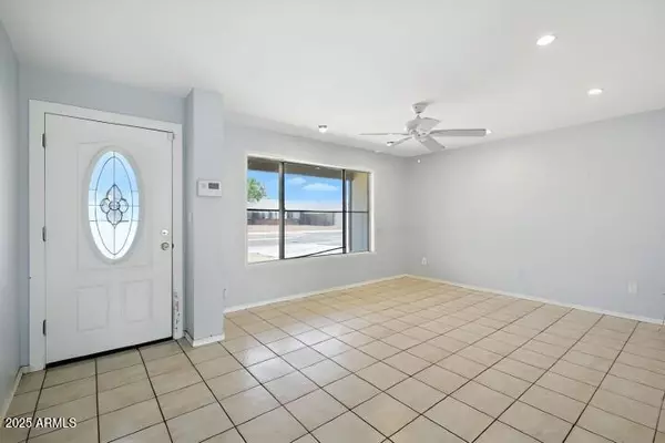 Phoenix, AZ 85027,18636 N 13TH Avenue