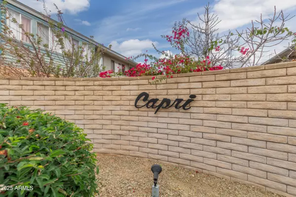 Phoenix, AZ 85017,2608 W BERRIDGE Lane #C-220