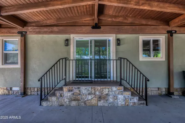 Show Low, AZ 85901,3030 W YOUNG --