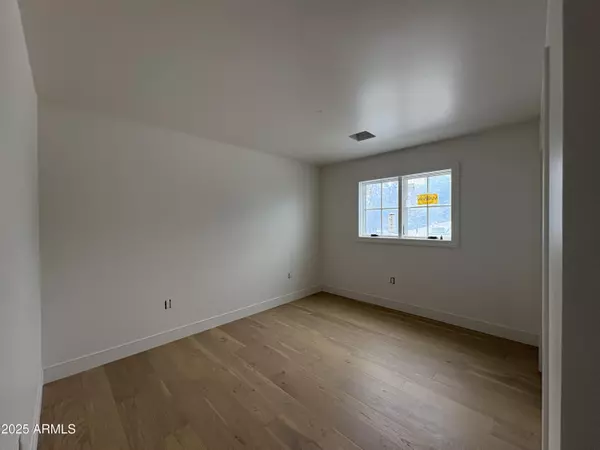 Phoenix, AZ 85018,4835 E INDIANOLA Avenue