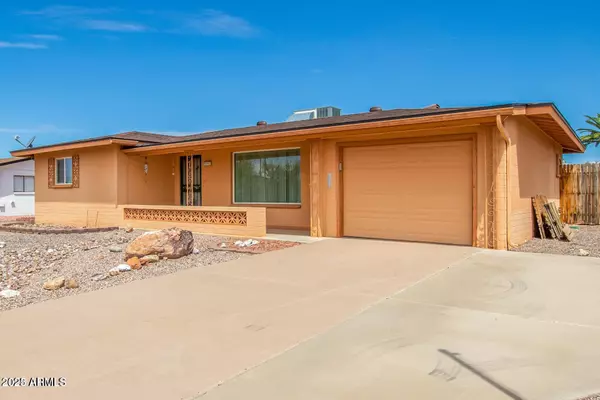 5330 E DALLAS Street, Mesa, AZ 85205