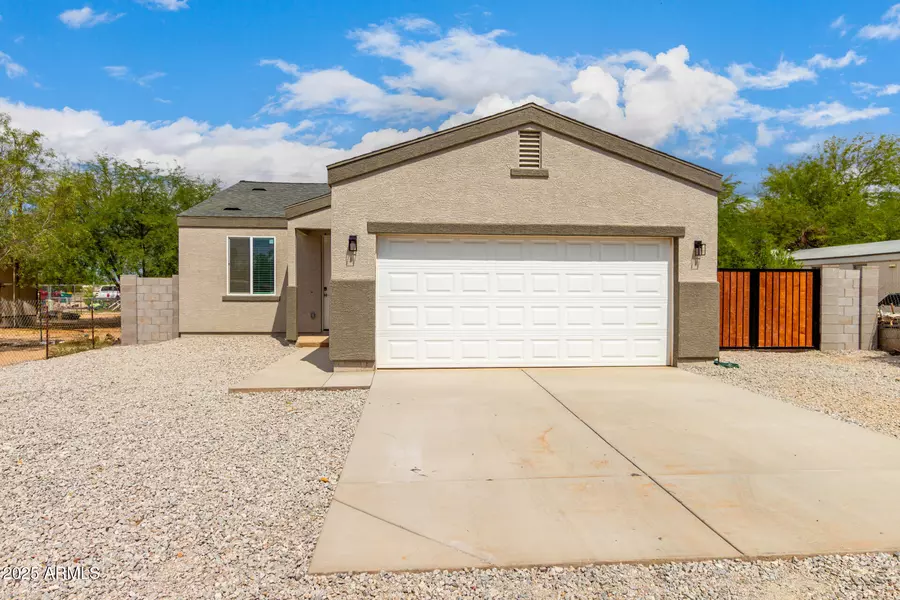 3210 W VAQUERO Drive, Eloy, AZ 85131