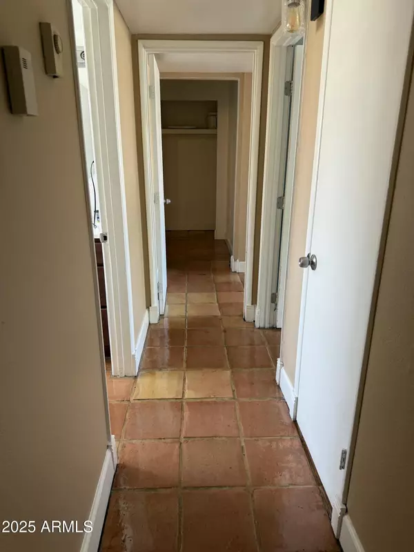 Phoenix, AZ 85012,349 E THOMAS Road #E207