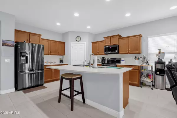 10830 E TOPAZ Avenue, Mesa, AZ 85212