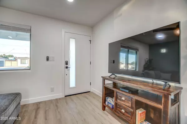 Scottsdale, AZ 85257,7907 E LATHAM Street