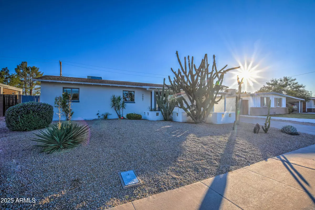 Scottsdale, AZ 85257,7907 E LATHAM Street