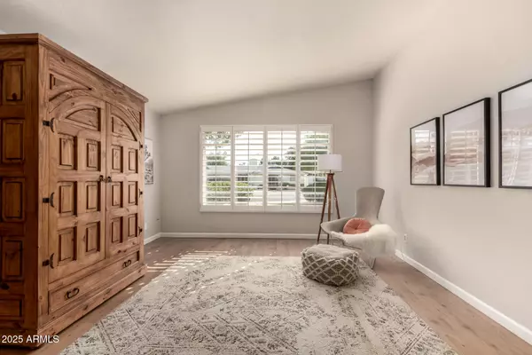 Phoenix, AZ 85015,2036 W CLAREMONT Street