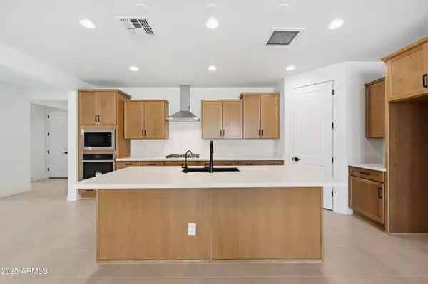 Surprise, AZ 85387,16752 W SAGUARO PARK Lane