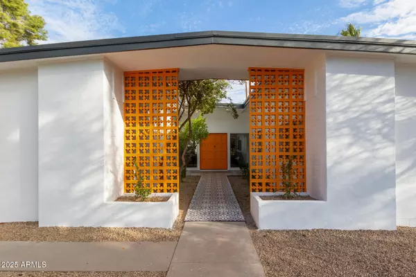 Phoenix, AZ 85028,2632 E MOUNTAIN VIEW Road
