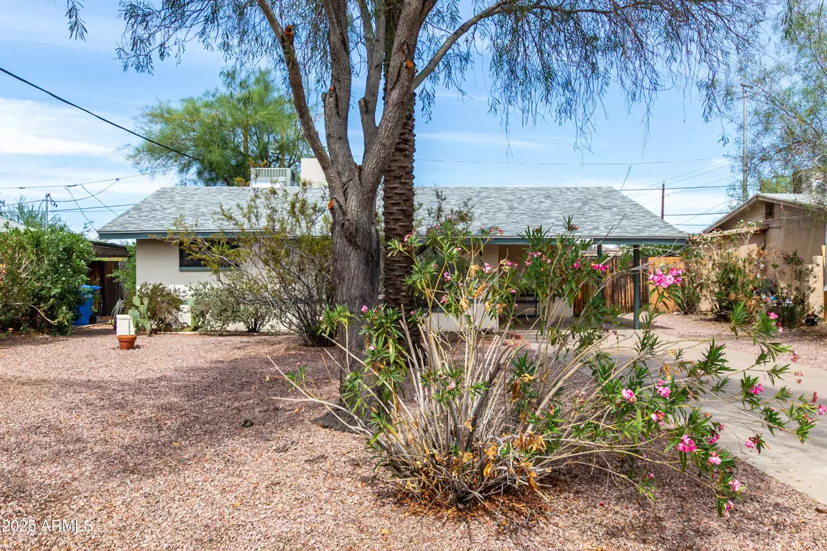 Phoenix, AZ 85020,1340 E ORANGEWOOD Avenue E