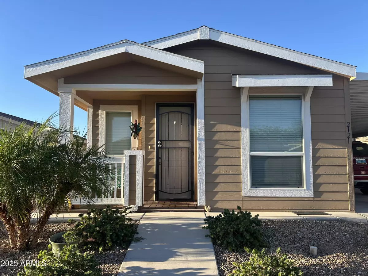 Apache Junction, AZ 85119,3301 S GOLDFIELD Road #2121