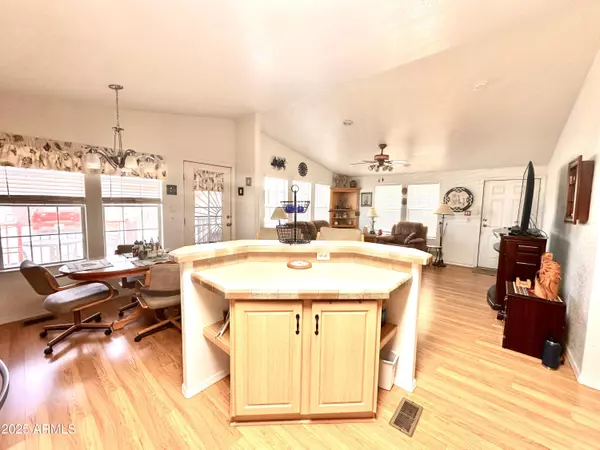 Mesa, AZ 85207,650 N Hawes Road #4609