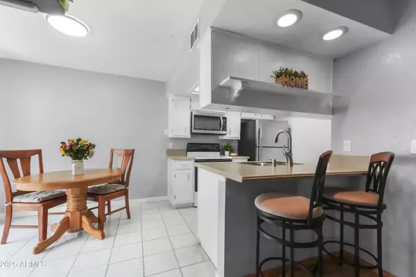 Mesa, AZ 85203,520 N STAPLEY Drive #117
