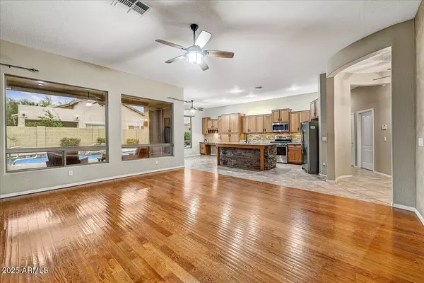 Phoenix, AZ 85086,2906 W Languid Lane