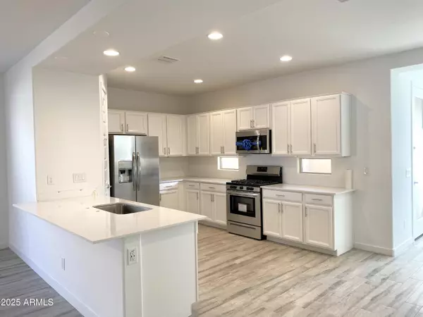 Phoenix, AZ 85041,2211 W Park Street