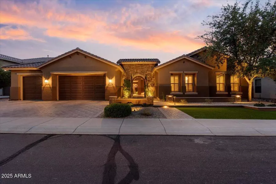 2237 W TWAIN Drive, Anthem, AZ 85086