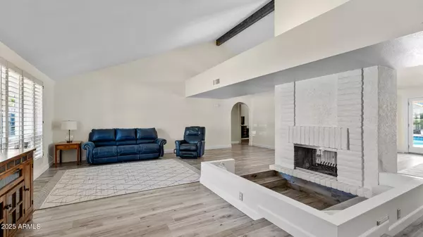 Phoenix, AZ 85032,4409 E GELDING Drive