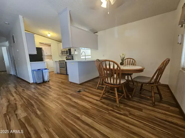 Chandler, AZ 85225,1505 N EVERGREEN Street #17