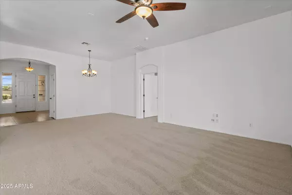 Maricopa, AZ 85139,45076 W RHEA Road