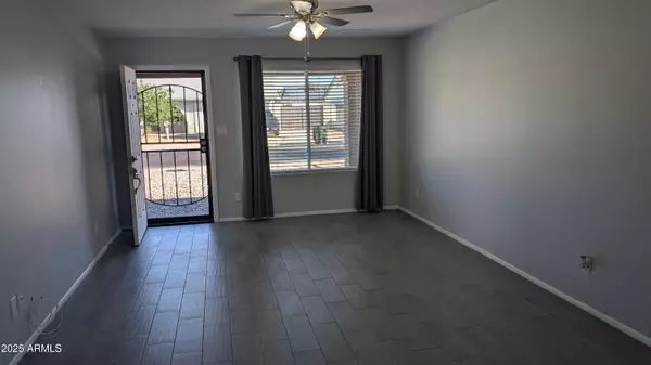 Phoenix, AZ 85053,2833 W VILLA RITA Drive