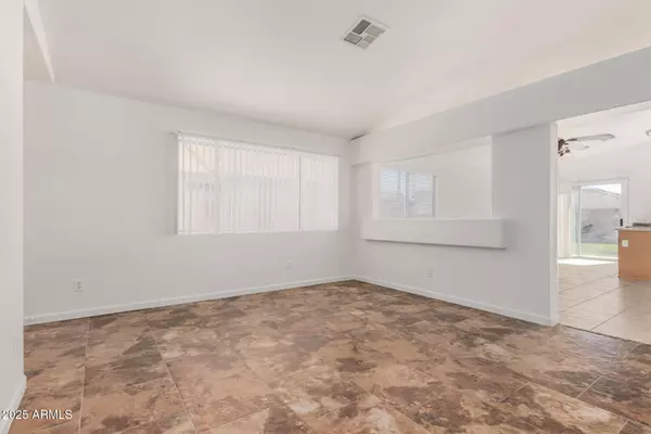 Phoenix, AZ 85027,3235 W LONE CACTUS Drive