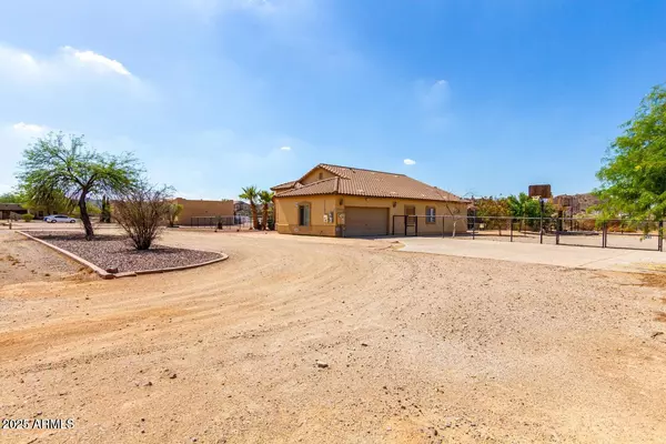 San Tan Valley, AZ 85144,2512 W SKYLINE Lane